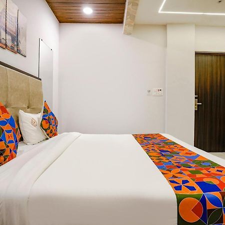 Fabhotel Swaraj Shirgaon  Eksteriør billede