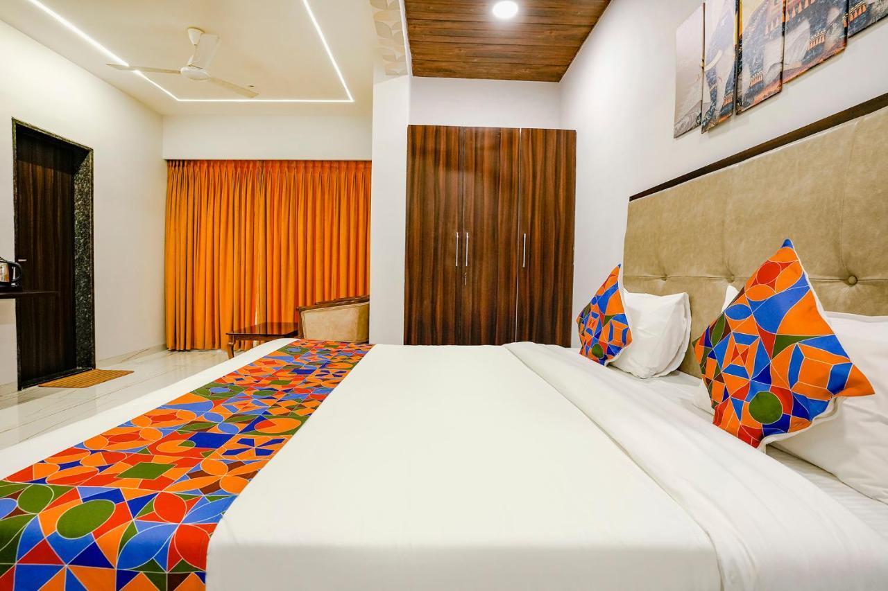 Fabhotel Swaraj Shirgaon  Eksteriør billede