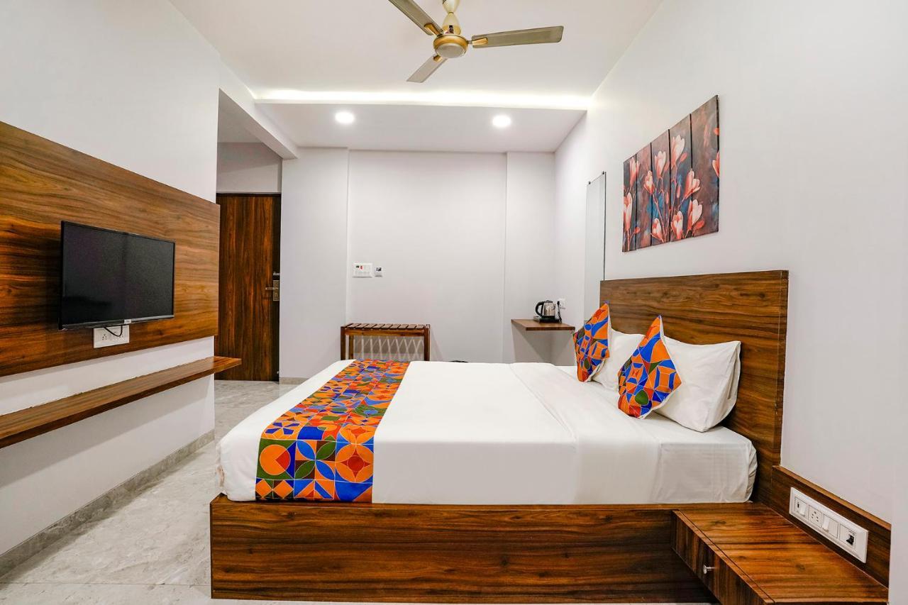 Fabhotel Swaraj Shirgaon  Eksteriør billede