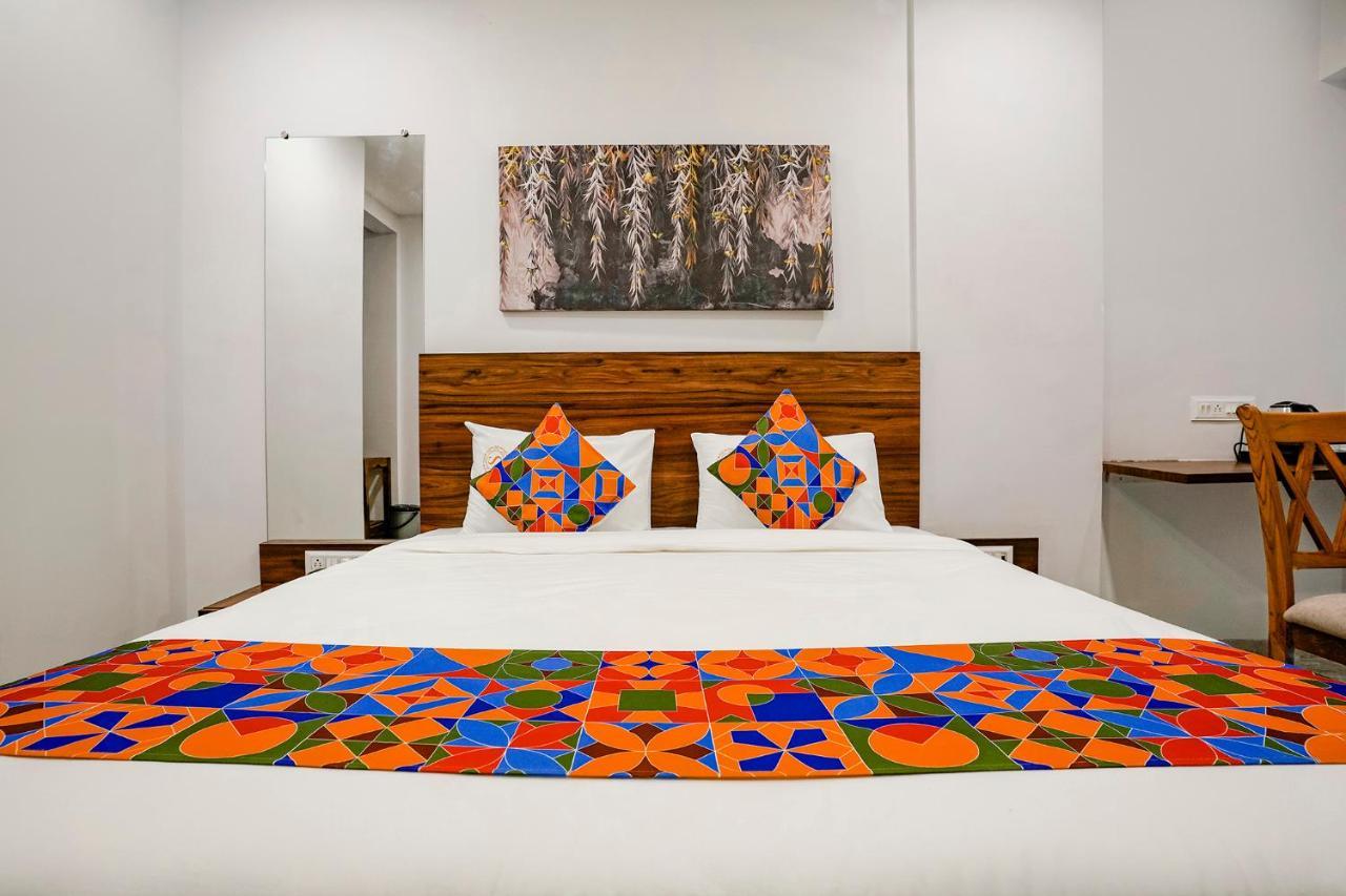 Fabhotel Swaraj Shirgaon  Eksteriør billede