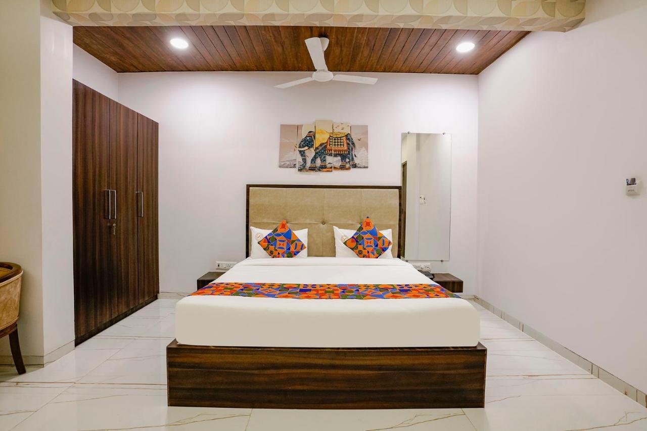 Fabhotel Swaraj Shirgaon  Eksteriør billede