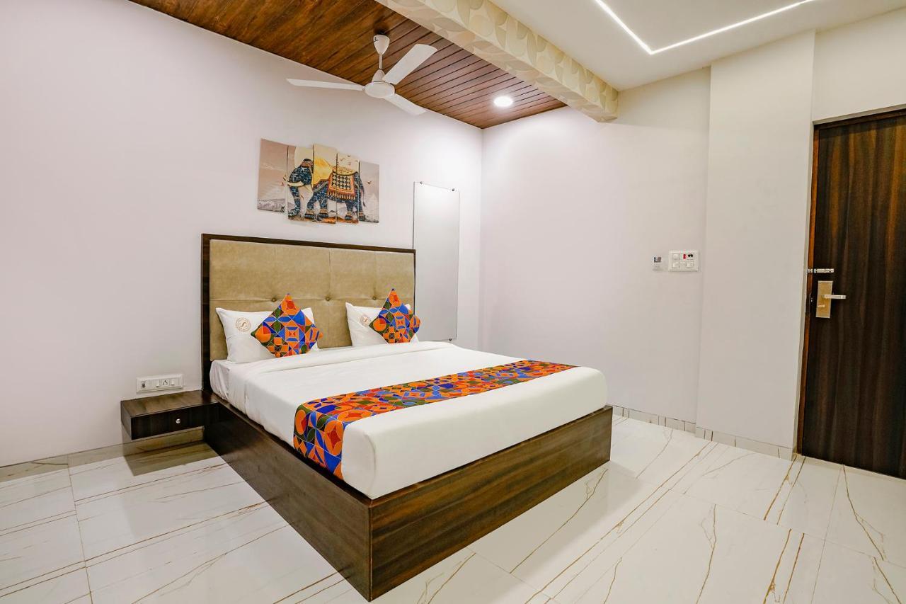 Fabhotel Swaraj Shirgaon  Eksteriør billede